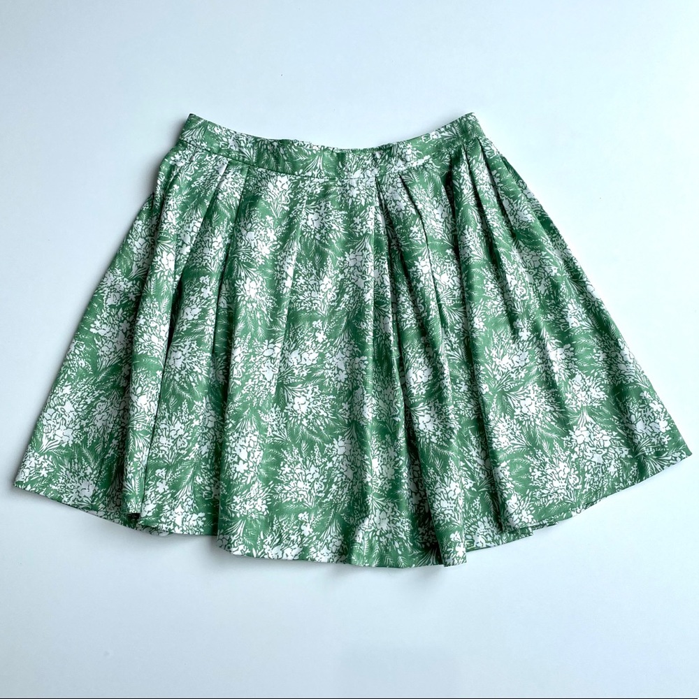 SKIES ARE BLUE (Anthro) green flowery skirt